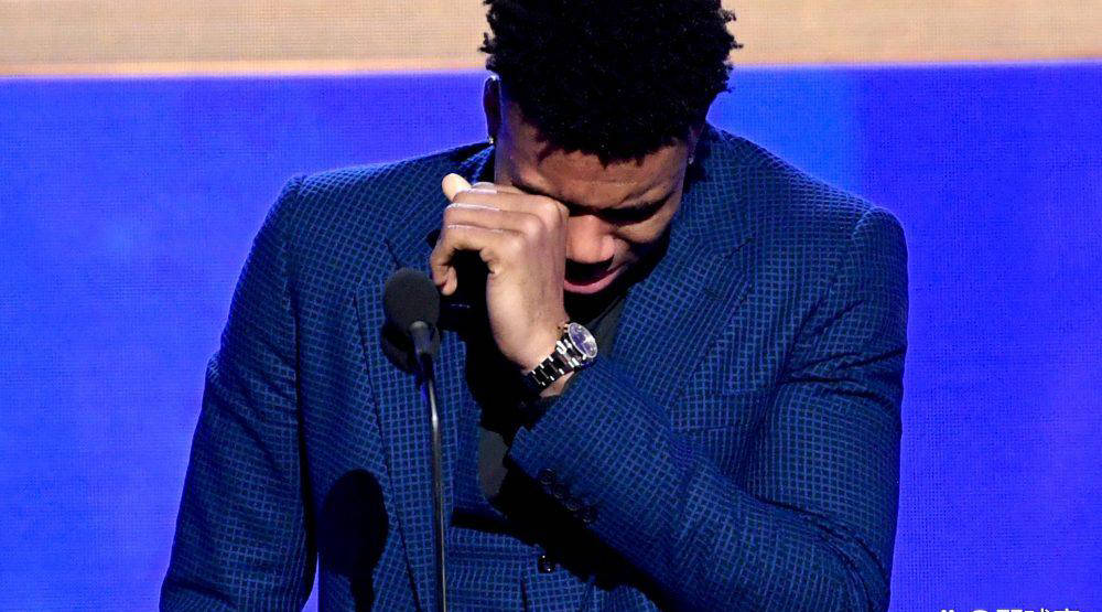 九游体育-关于字母哥赛事官方发布逆转新规，篮网争议不断！的信息